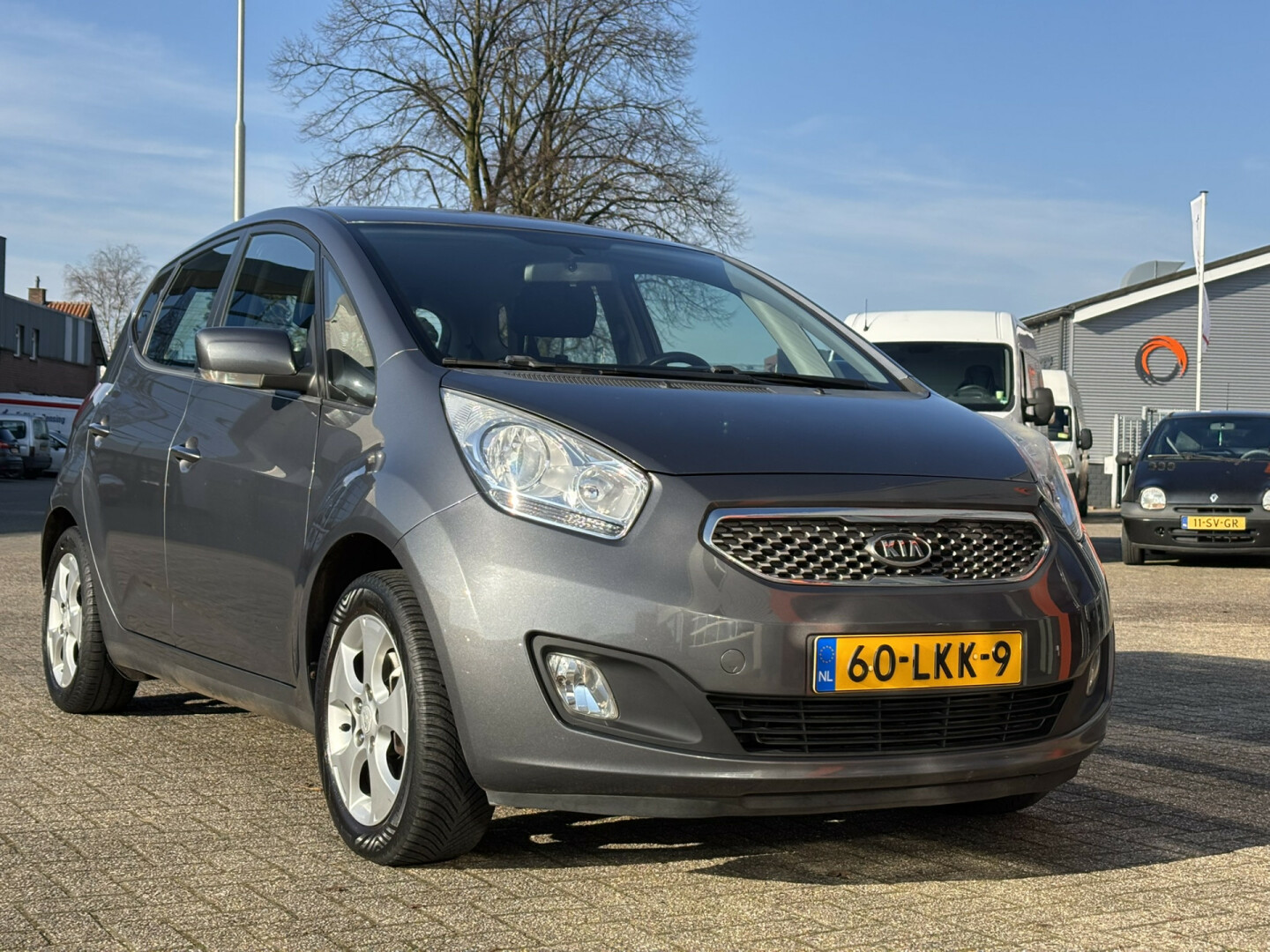 Kia-Venga-13