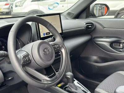 Toyota-Yaris Cross-4